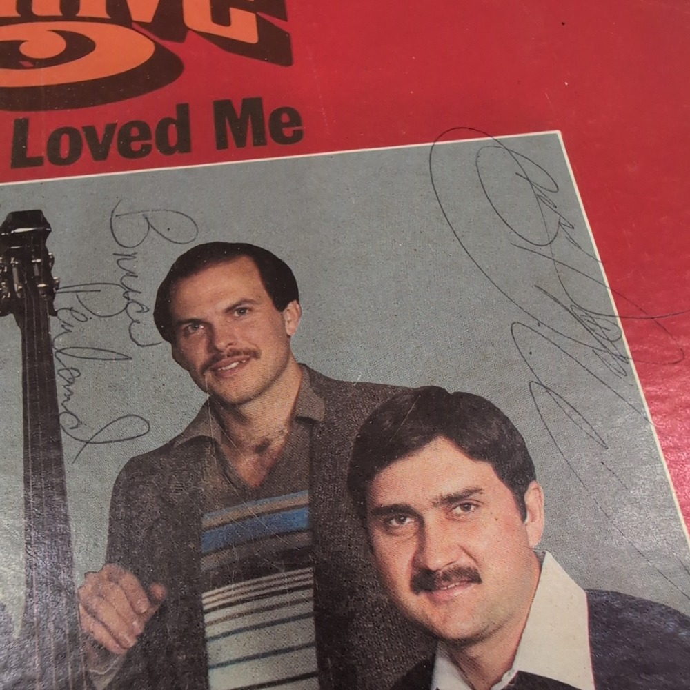 The Primitive Quartet Because He Loved Me Vinyl LP Autographed WindChime WC 5008 - Picture 3 of 4